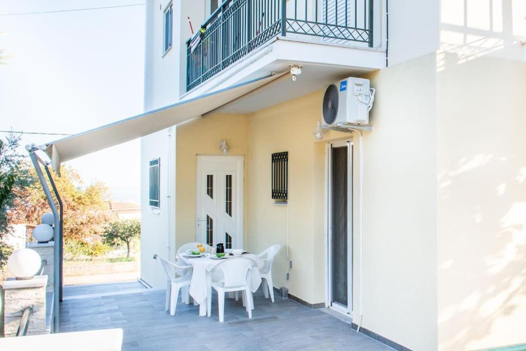 Όμορφο Παραθασυγκρότημα Ενοικιαζόμενων Καταλυμάτων Ως Ολόκληρος Χώρος - Chrani, Ελλάδαλάσσιο Διαμέρισμα Екстериор снимка
